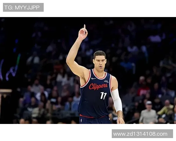 布鲁克洛佩斯：从内线巨兽到全能球员的华丽转身与职业生涯回顾